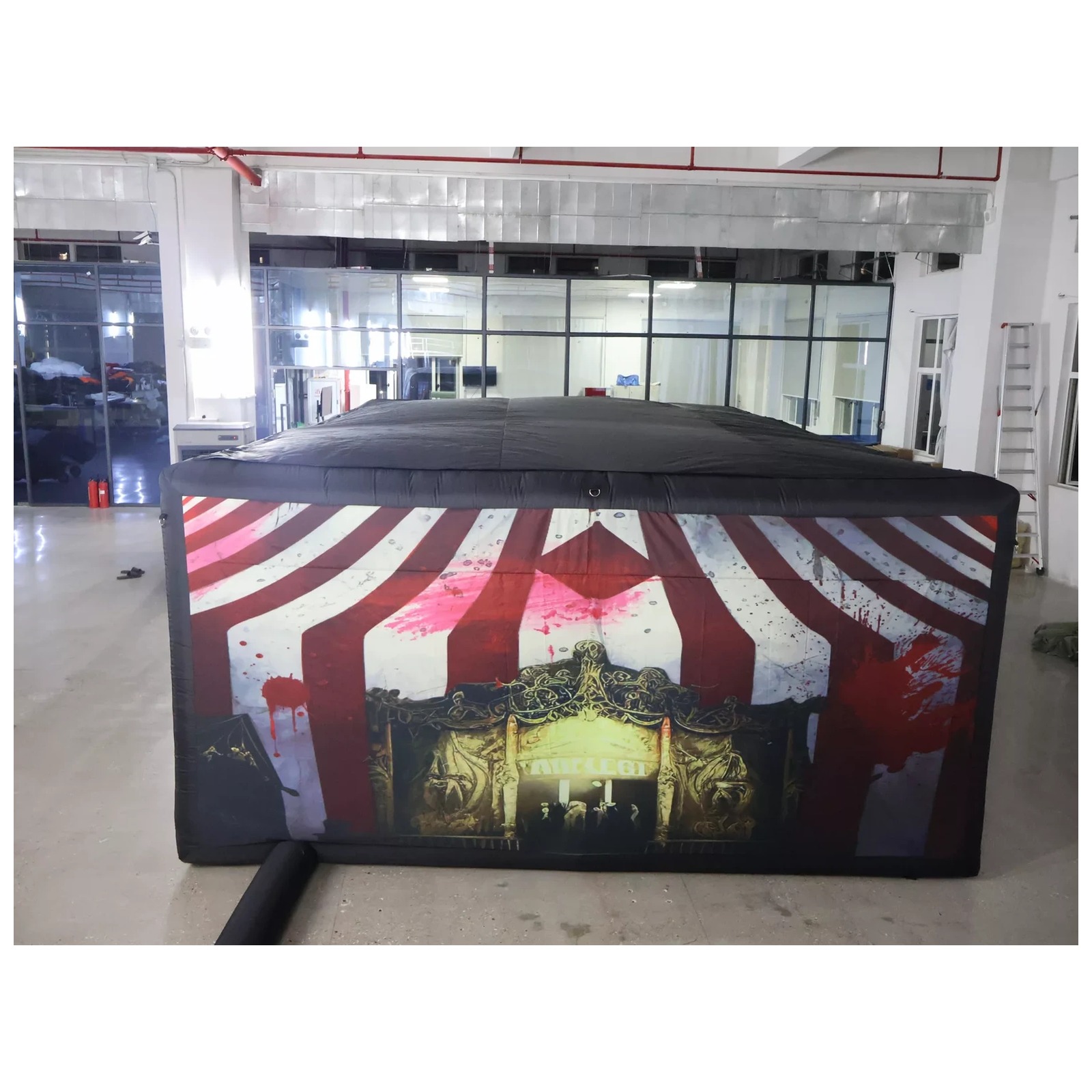 Large Haunted Circus Flat Roof - огляд і ціна Kids Outdoor Party Venue