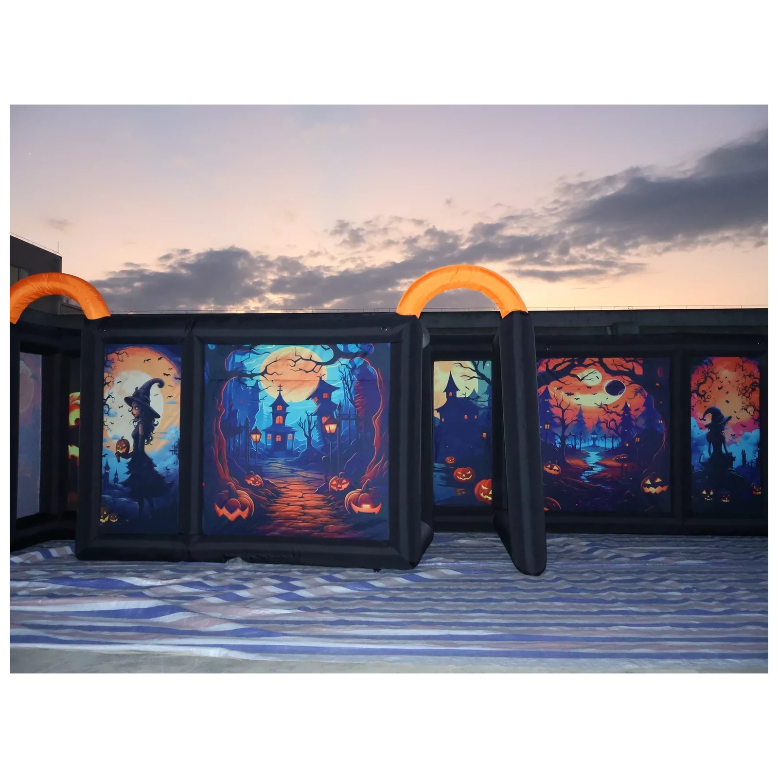 Large Dual Orange Arch Hallowe - огляд і ціна Kids Outdoor Party Venue