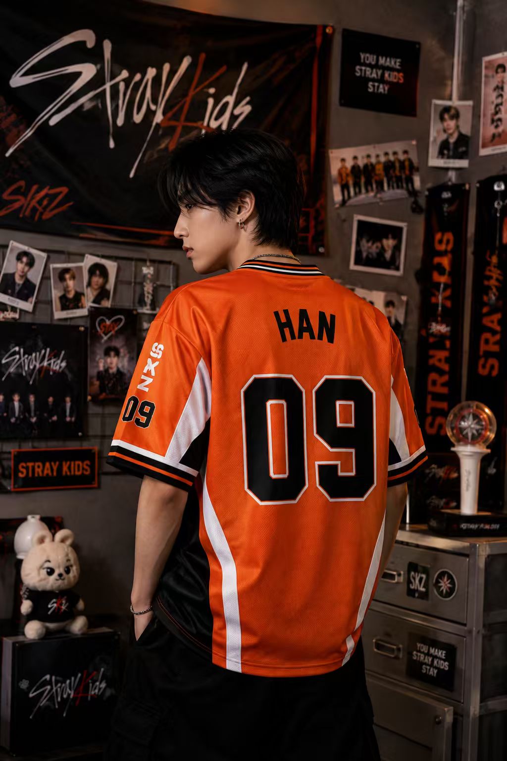 2026 SKZ Stray Kids Run It Wor - огляд і ціна Outdoor Kids In An Indoor World
